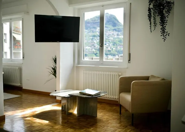 Gotthard Penthouse, View アパート